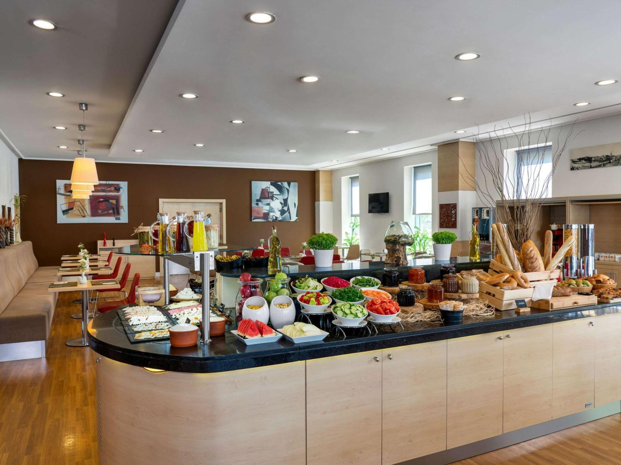 Ibis Adana Hotel Екстериор снимка