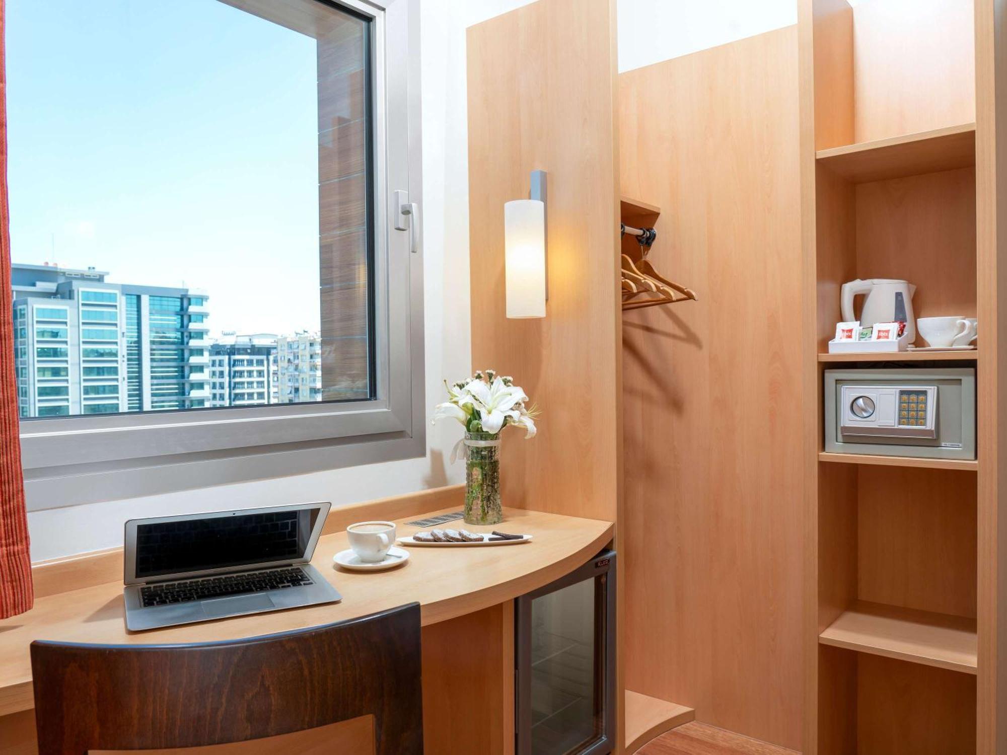 Ibis Adana Hotel Екстериор снимка