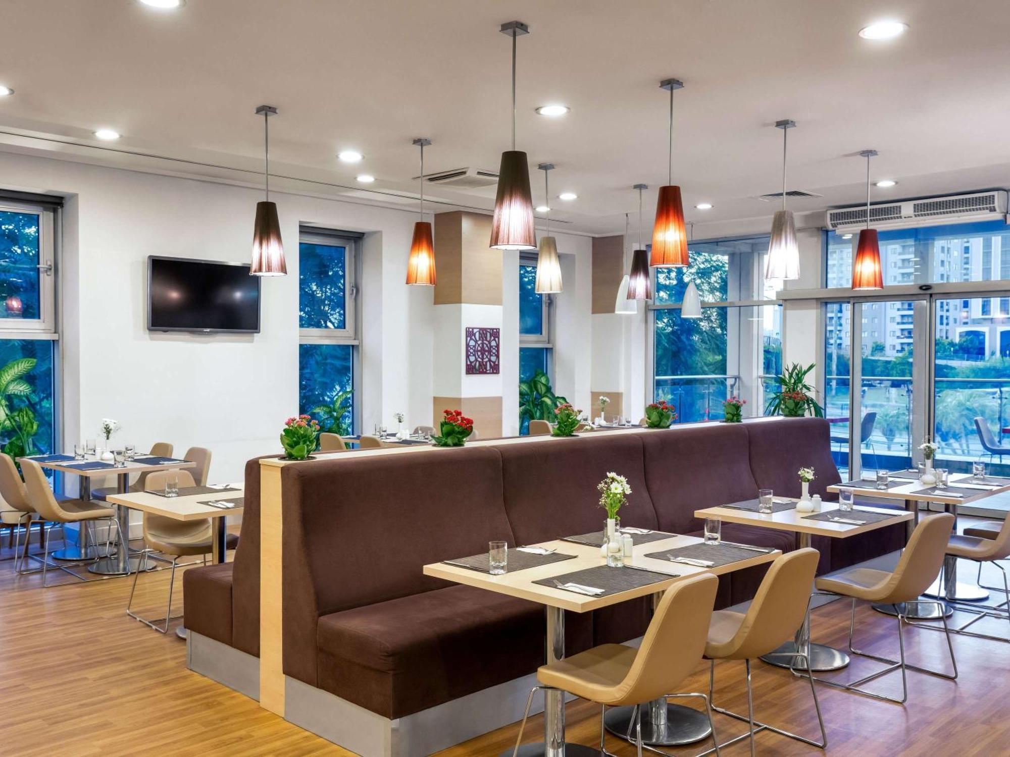Ibis Adana Hotel Екстериор снимка