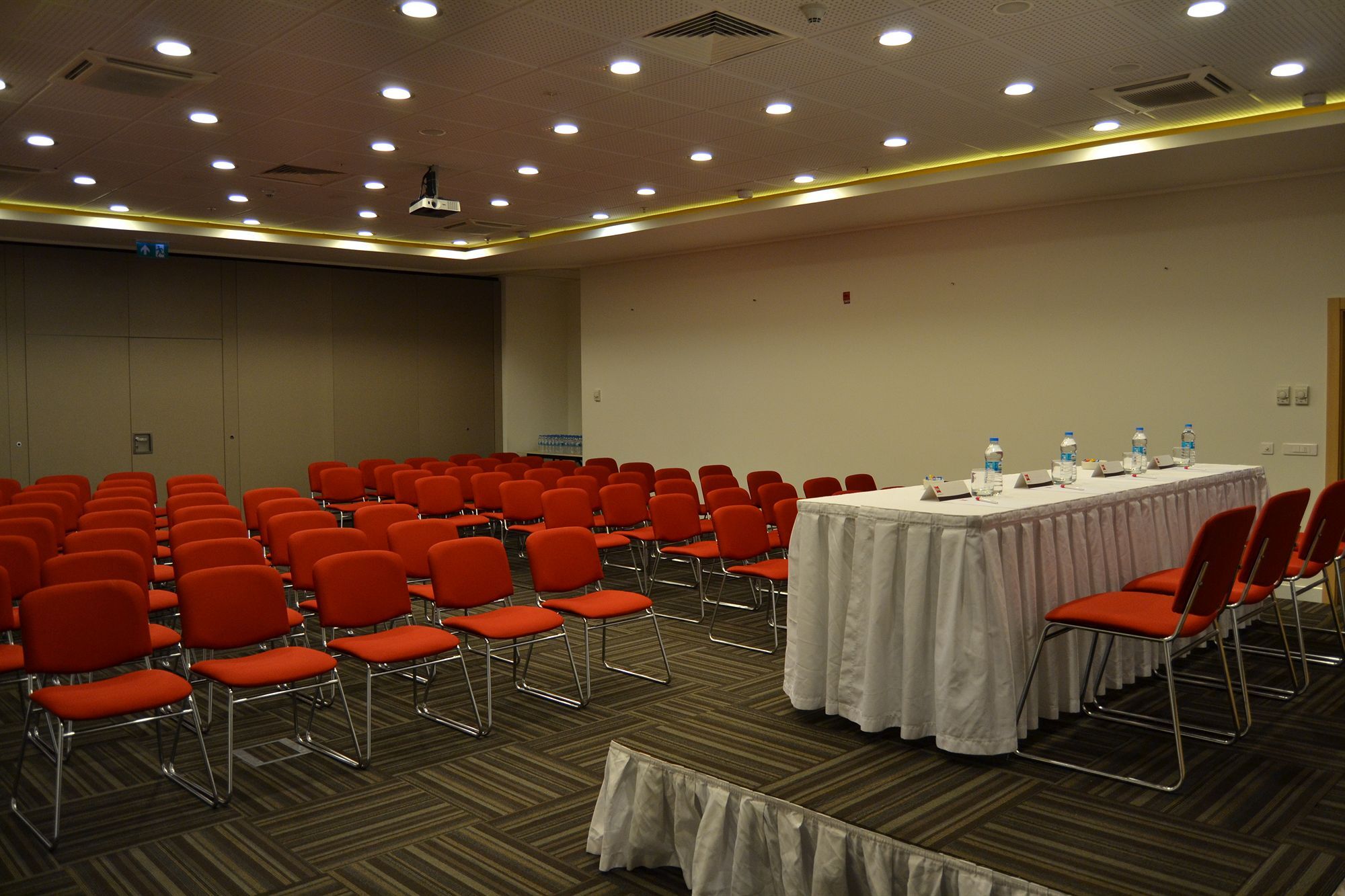 Ibis Adana Hotel Екстериор снимка