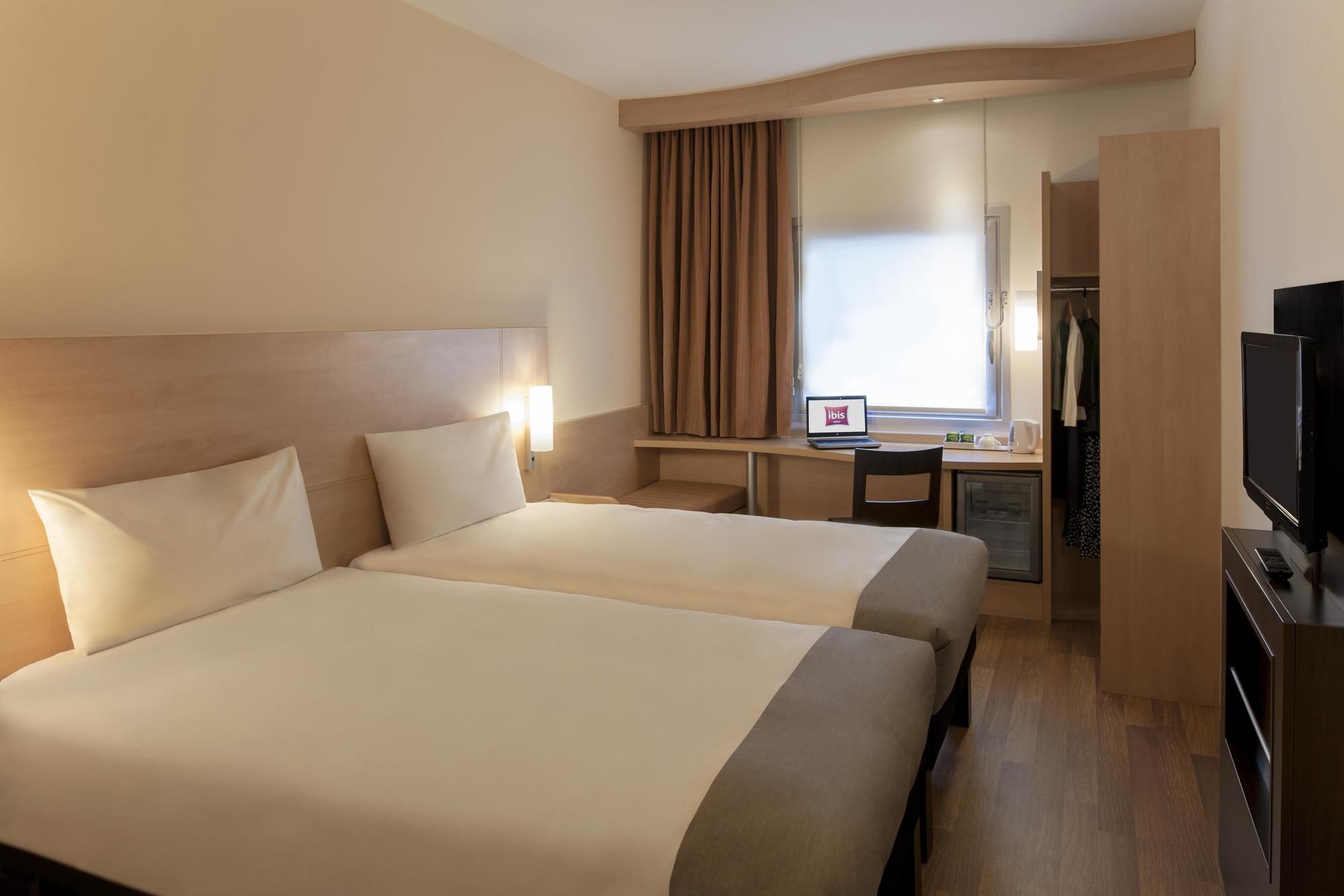 Ibis Adana Hotel Екстериор снимка